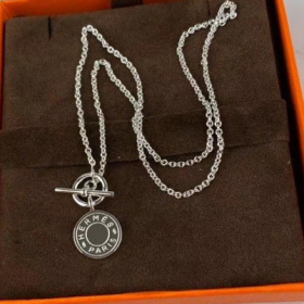 2020 Hermes 18K Platinum  Necklaces 